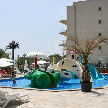 Evelyn's Spa&pool *