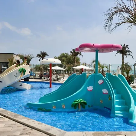 Evelyn's Spa&pool Apartamento